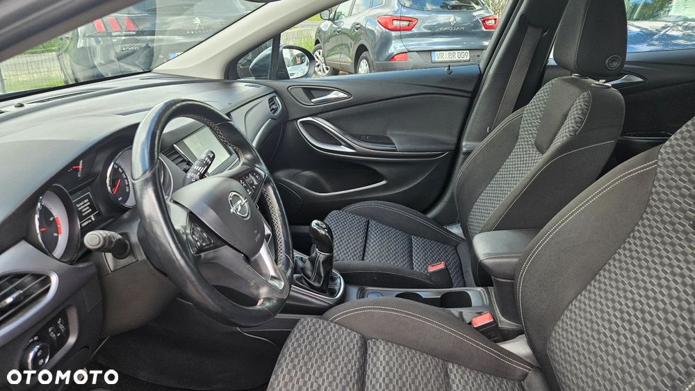 Opel Astra 1.6 D (CDTI) Dynamic - 11