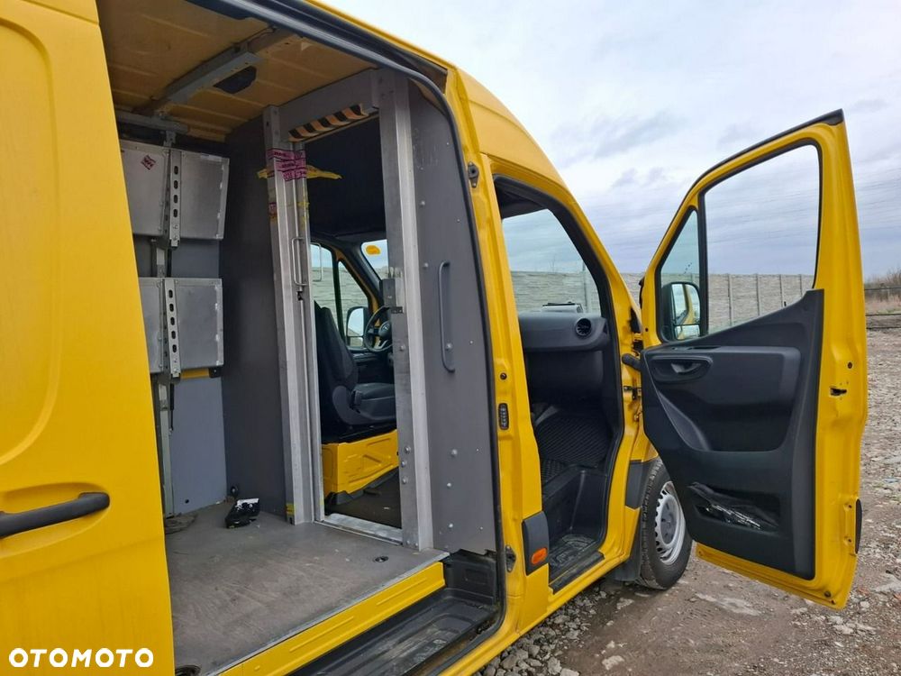 Mercedes-Benz Sprinter - 9