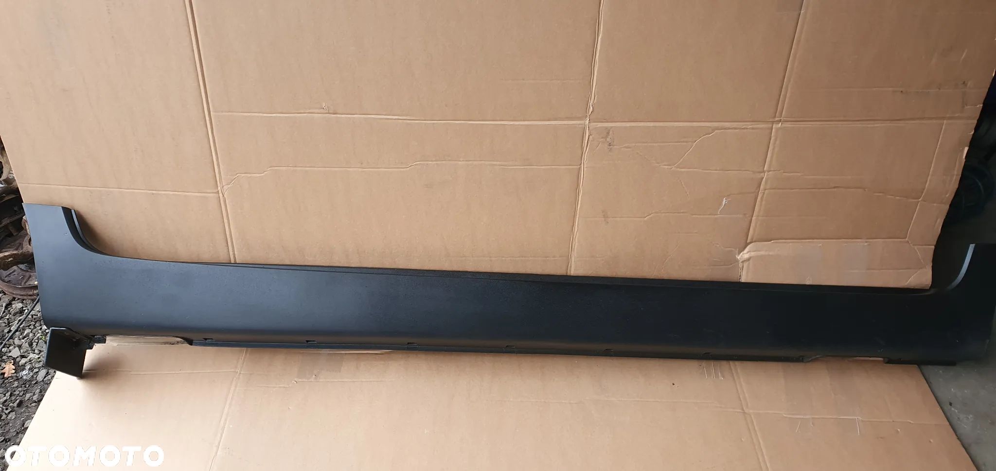 Listwa progowa prawa Kia Sportage III 3 87752-3U000 - 1