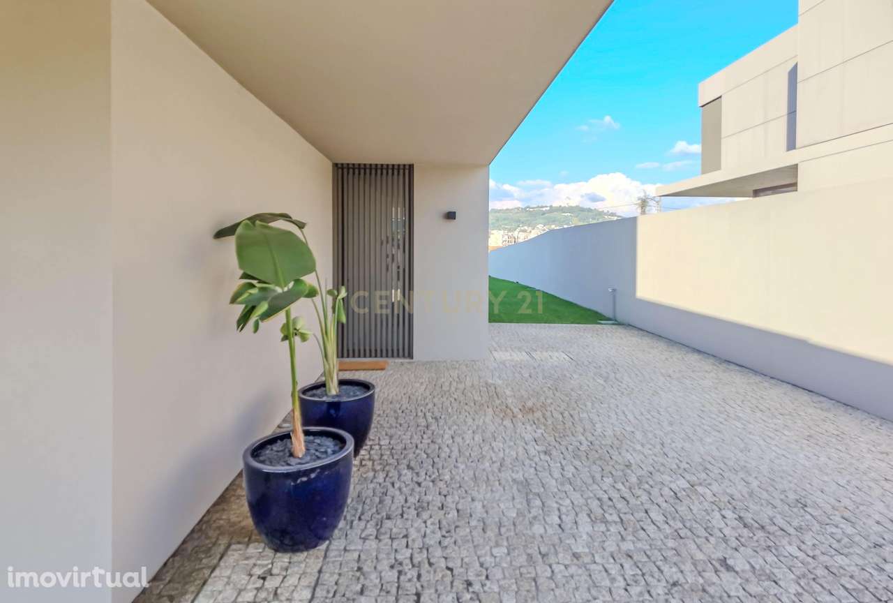 “Villas Jardim” – Moradias T3 e T4 Novas, 3 Frentes com Piscina em Fel - Grande imagem: 4/60
