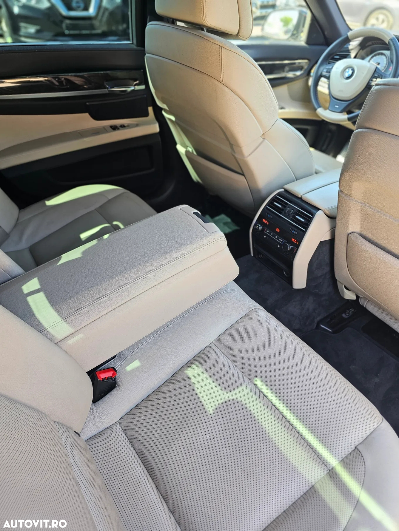 BMW Seria 7 740d xDrive - 13