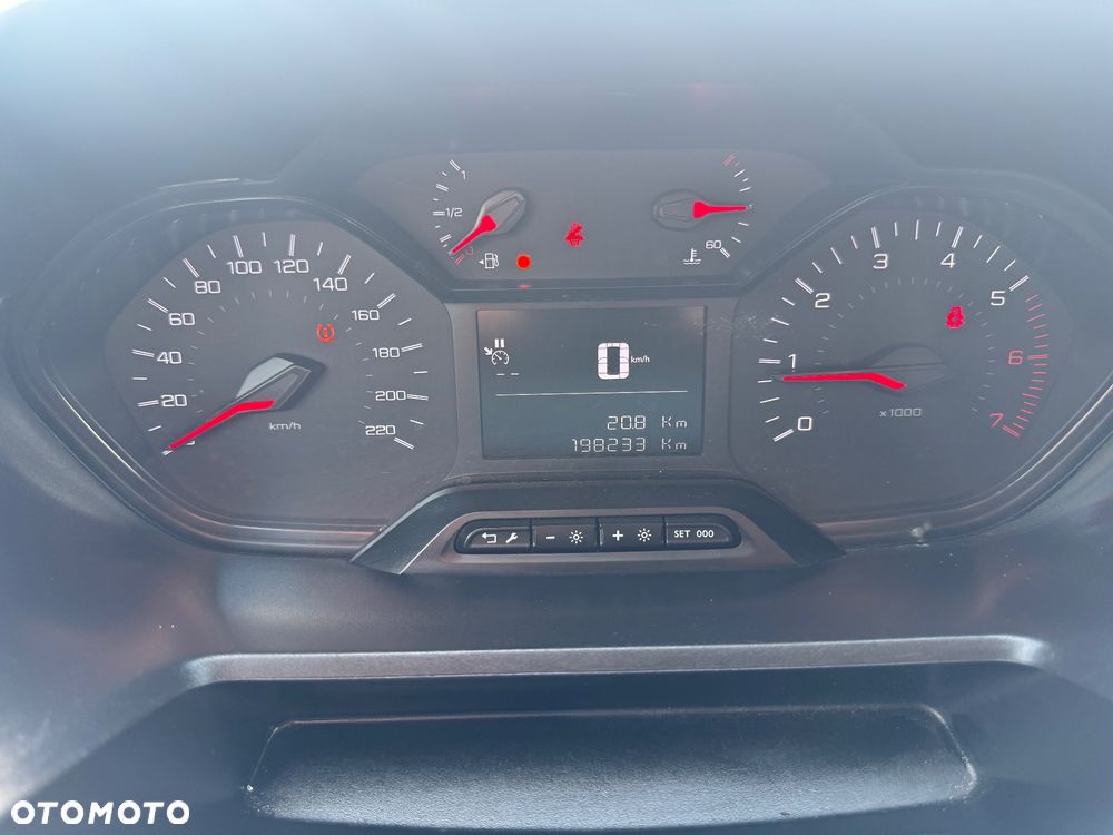 Peugeot Partner - 25