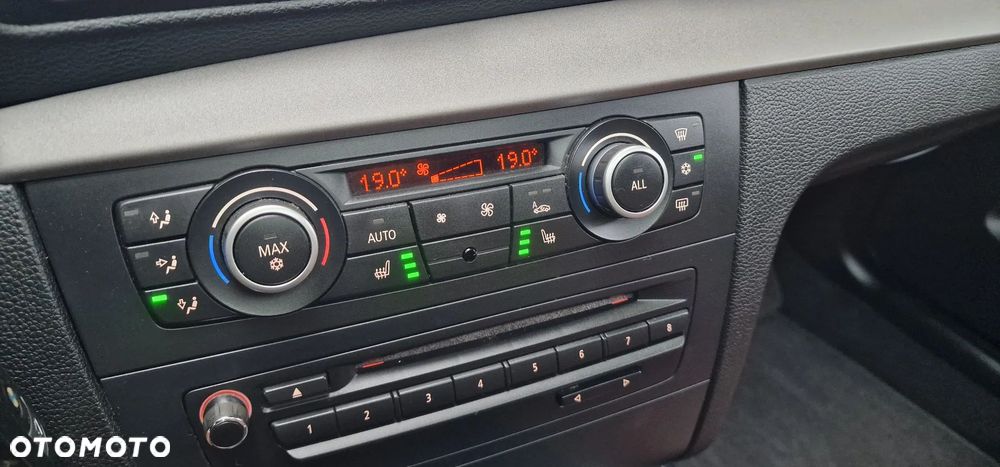 BMW Seria 1 118d DPF Edition Sport - 15