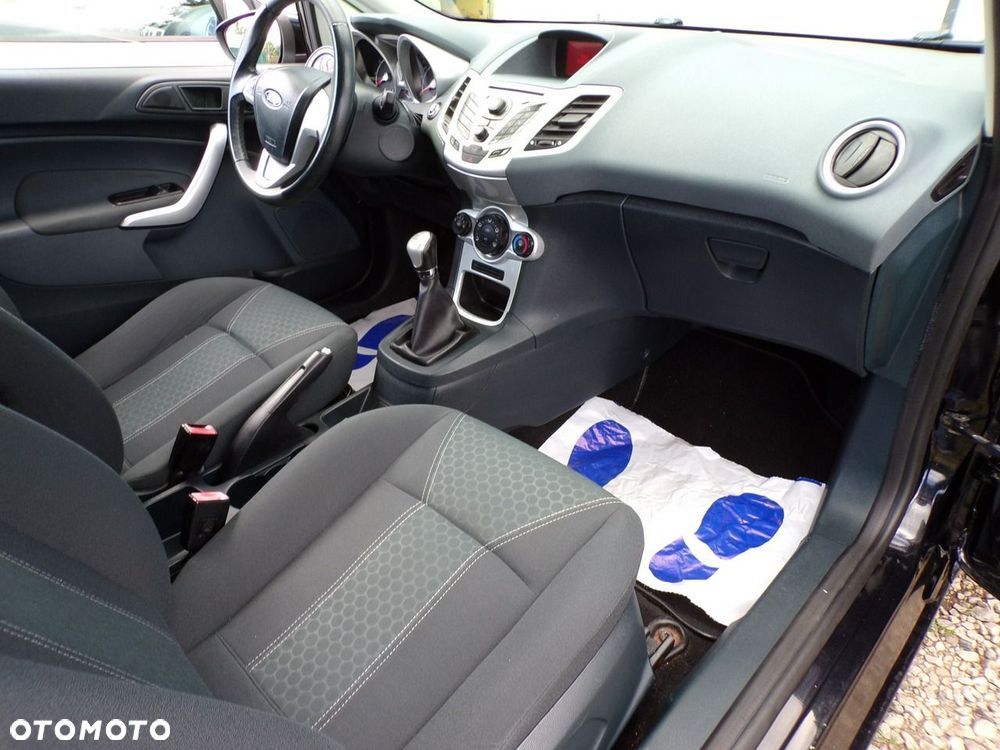 Ford Fiesta - 20