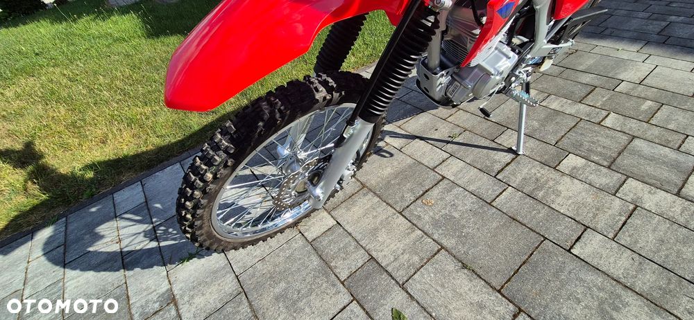 Honda CRF - 9