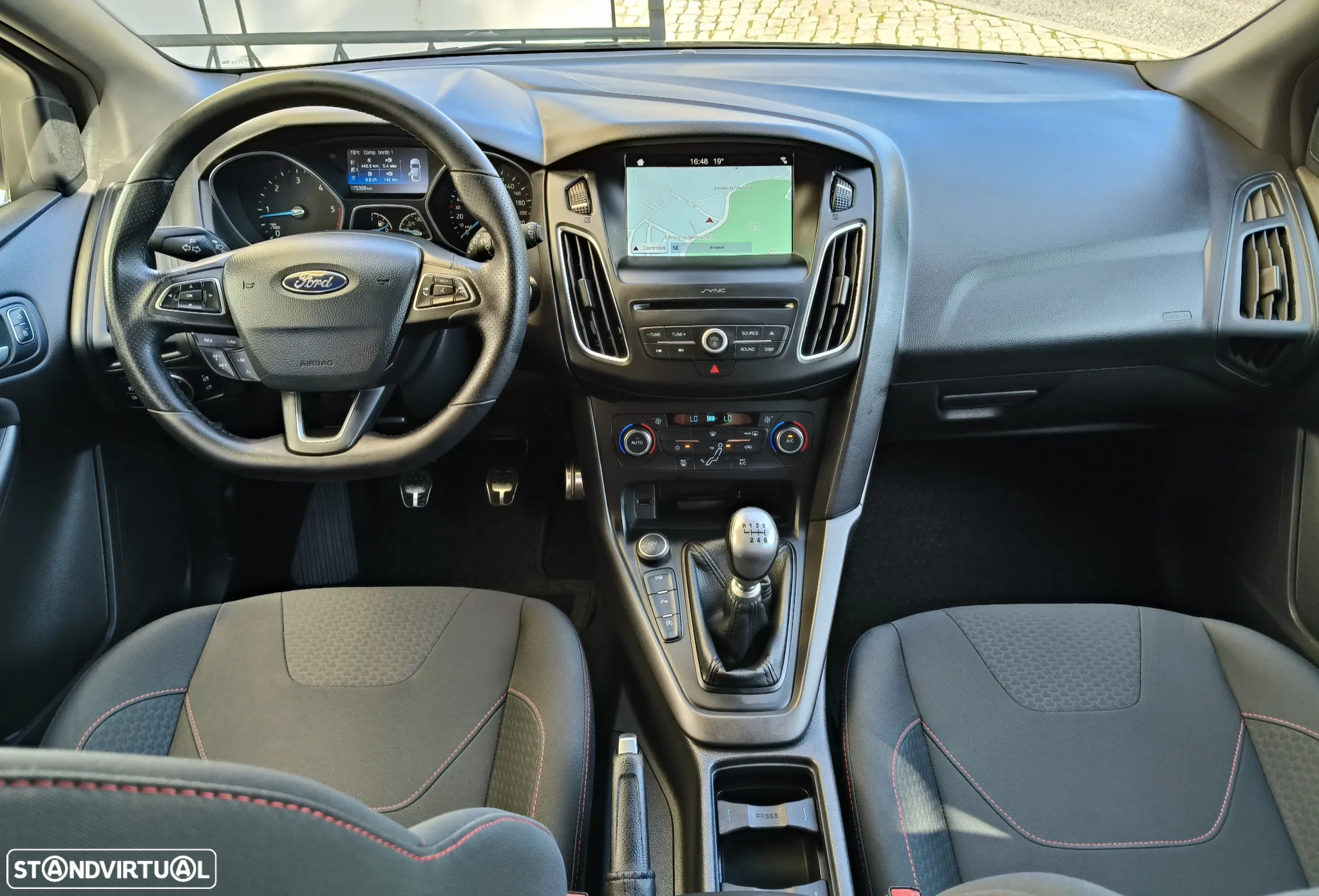 Ford Focus SW 1.5 TDCi ST-Line - 26