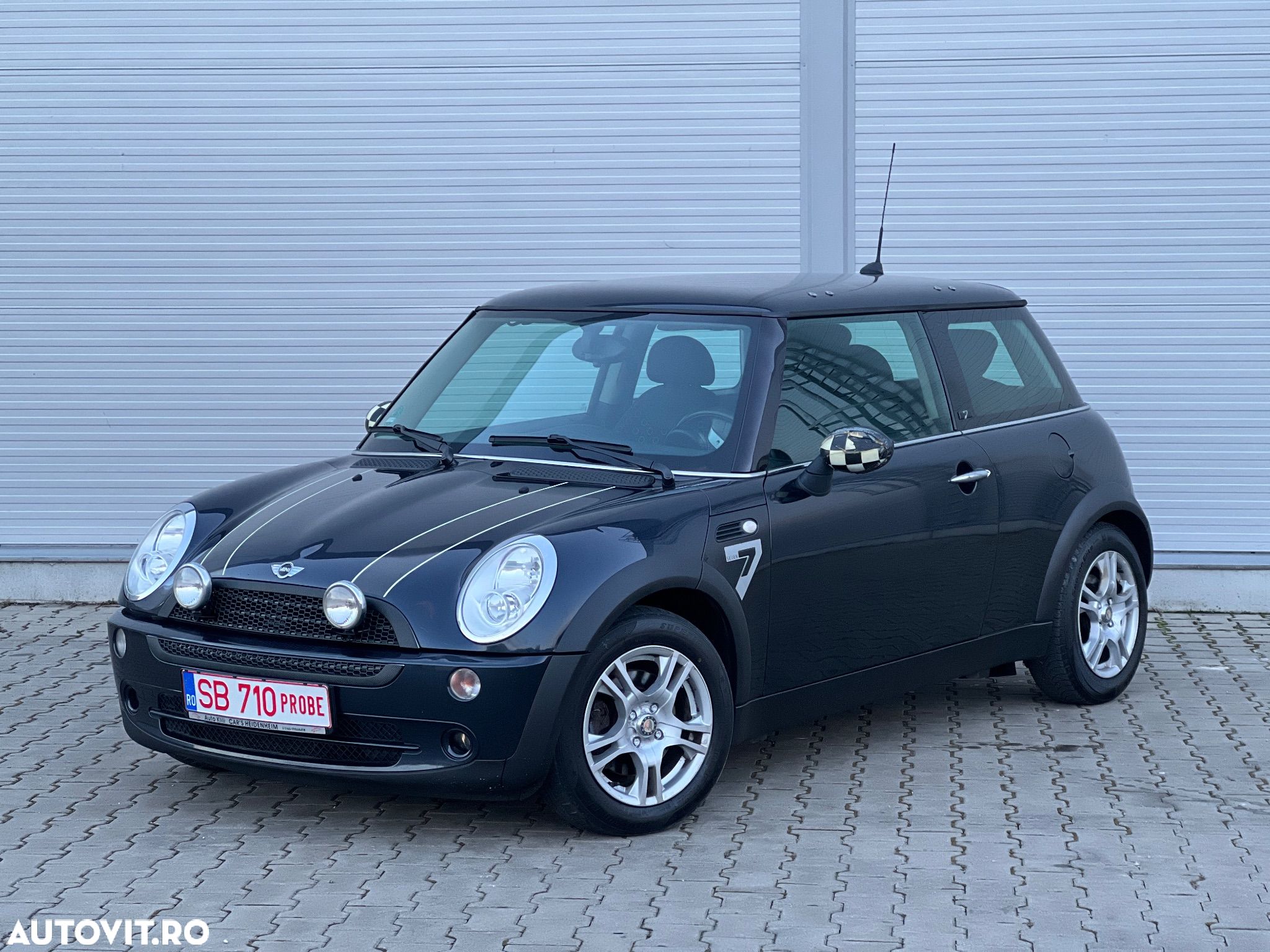 Mini Cooper One - 1
