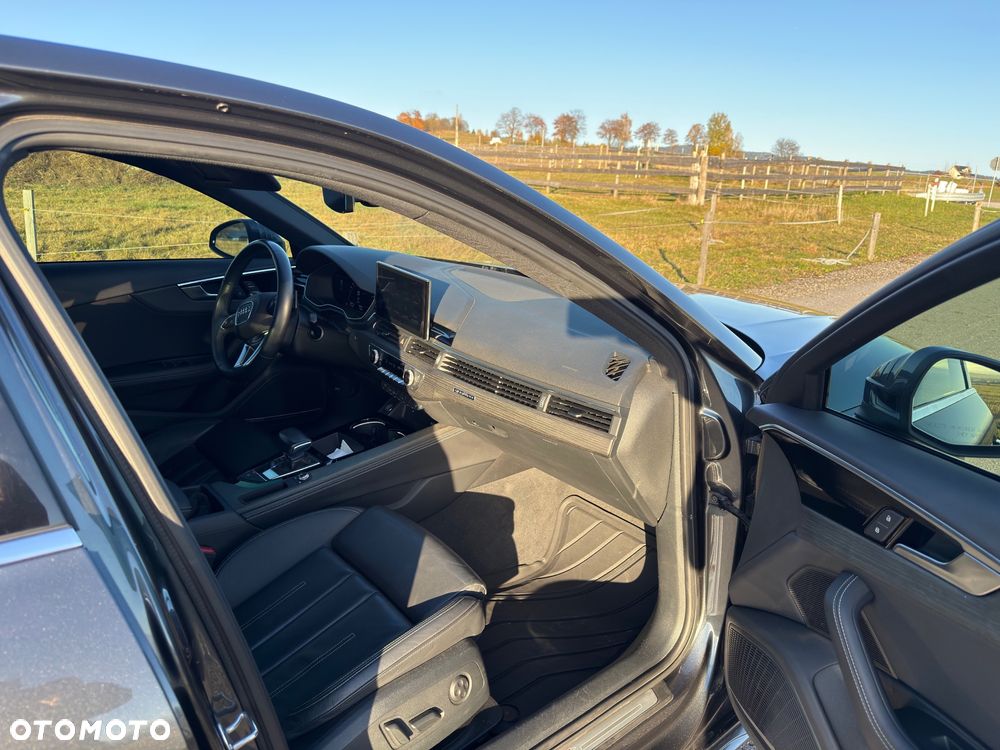 Audi A4 Limousine - 12