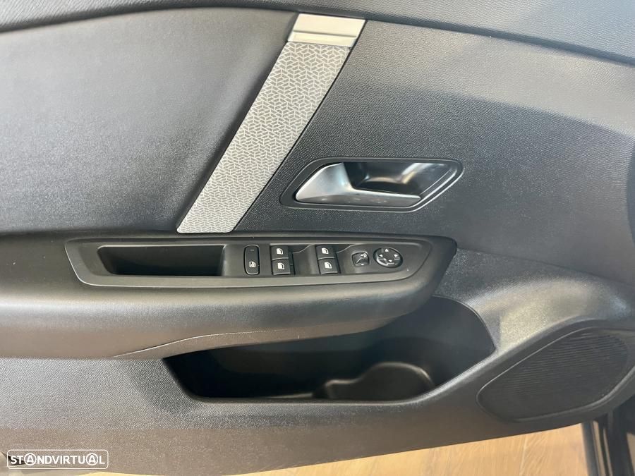 Citroën C4 X 1.2 PureTech Feel Pack EAT8 - 21