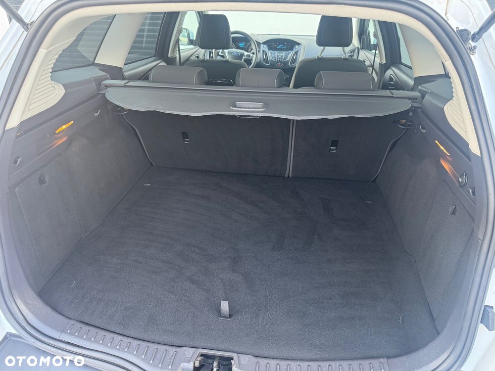 Ford Focus 1.0 EcoBoost Ambiente - 36