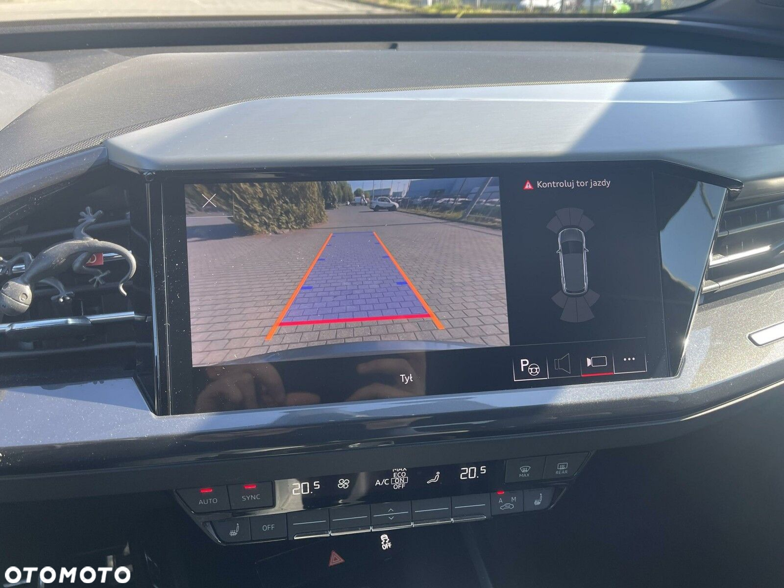 Audi Q4 e-tron - 14