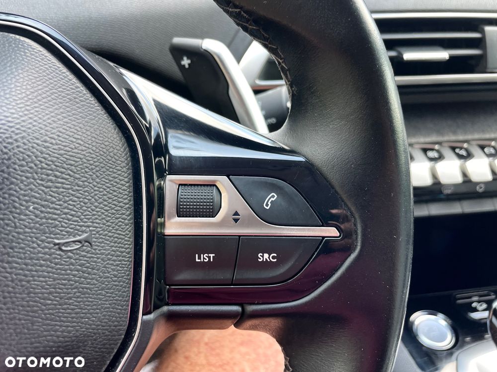 Peugeot 5008 THP 165 EAT6 Allure - 19