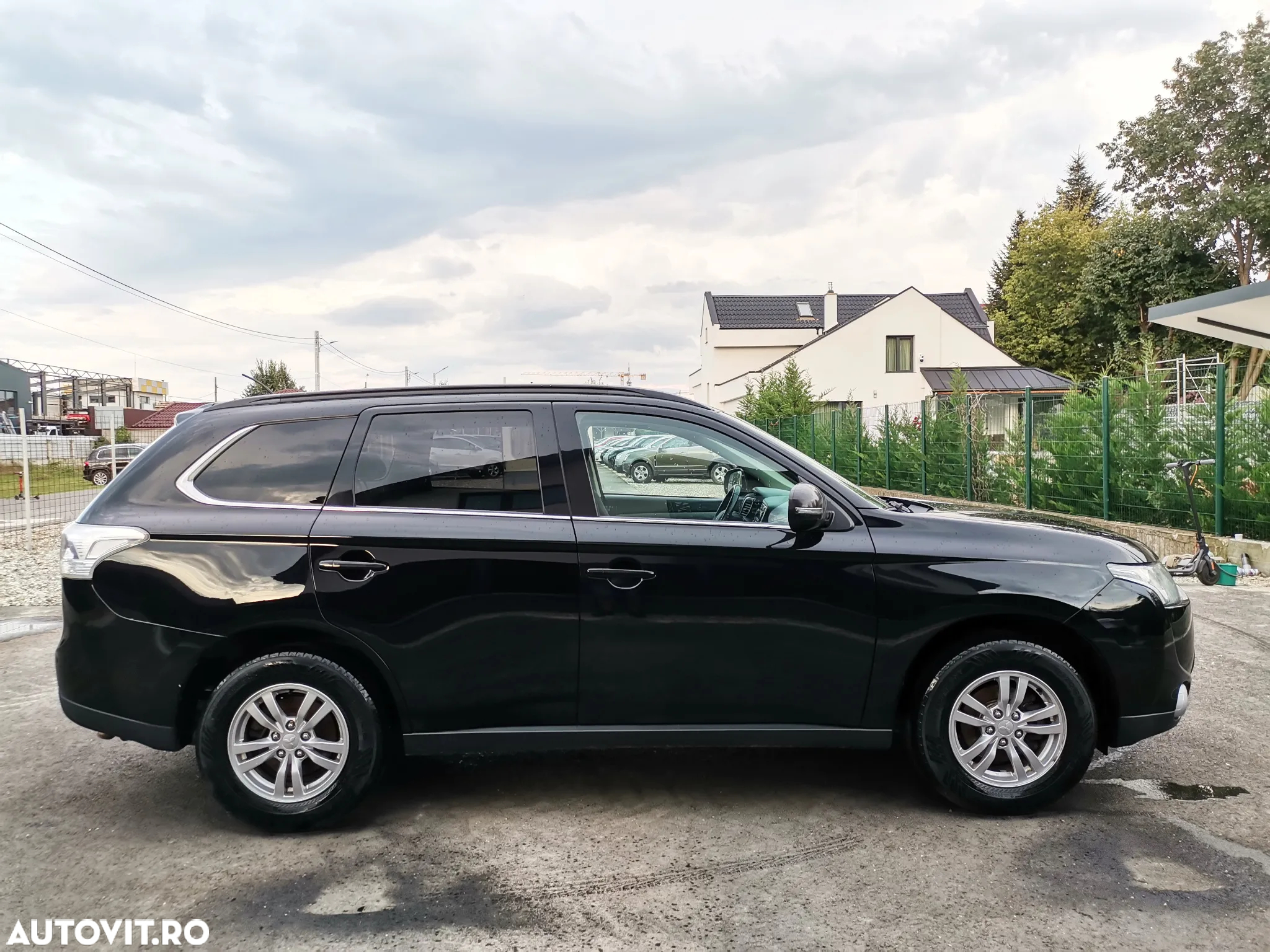 Mitsubishi Outlander 2.2 DI-D 2WD Plus - 11