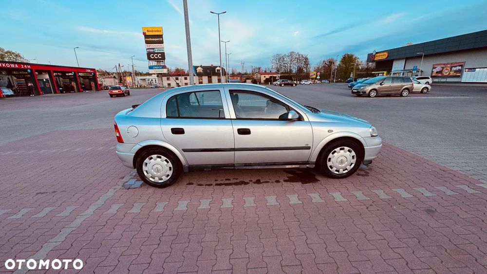 Opel Astra - 4