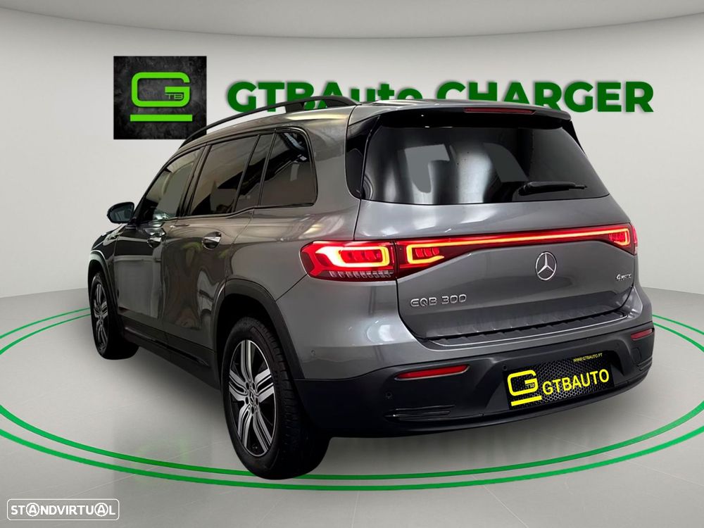 Mercedes-Benz EQB - 13