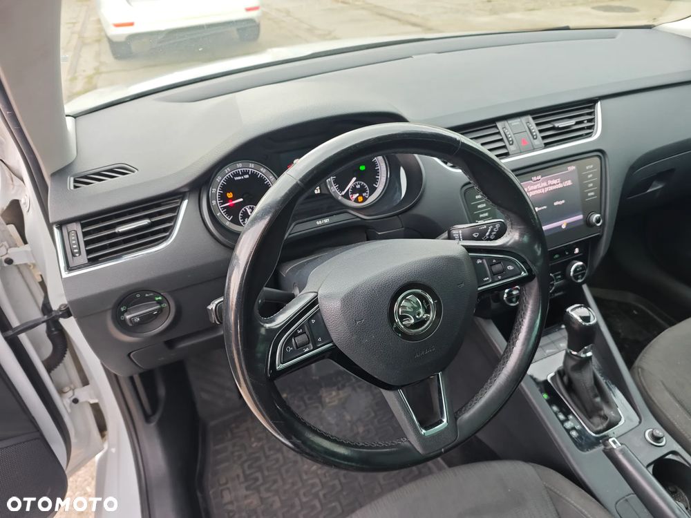 Skoda Octavia 2.0 TDI Elegance DSG - 3