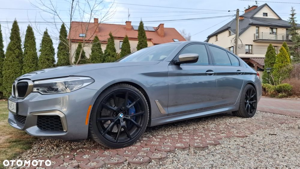 BMW Seria 5 M550i xDrive - 4