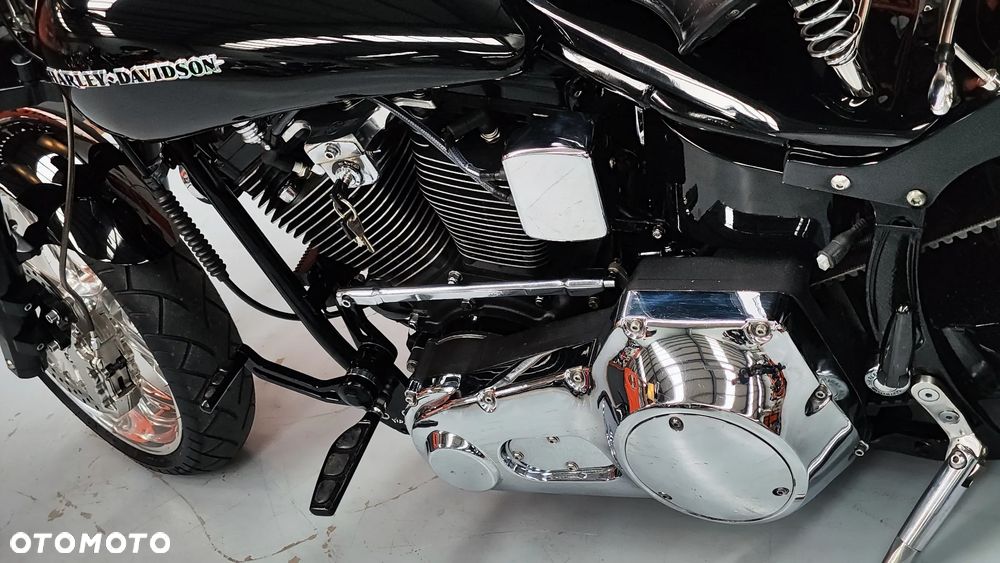 Harley-Davidson Softail - 32