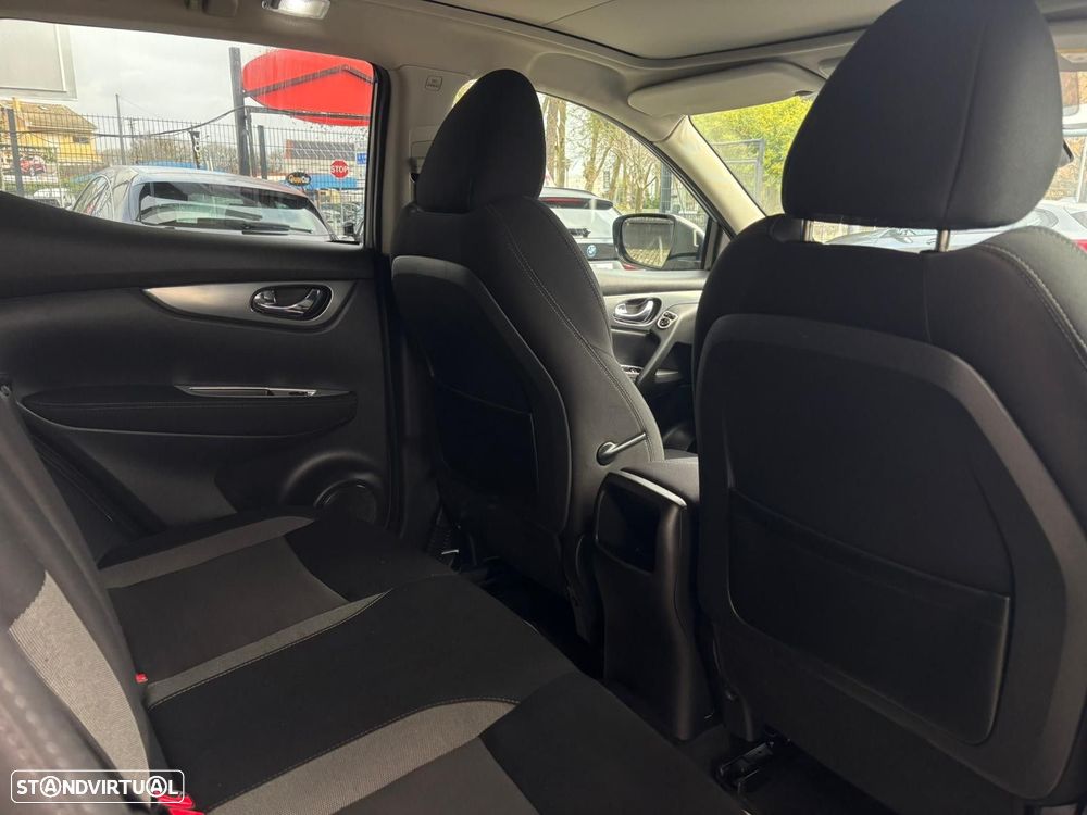 Nissan Qashqai 1.5 dCi N-Connecta - 28