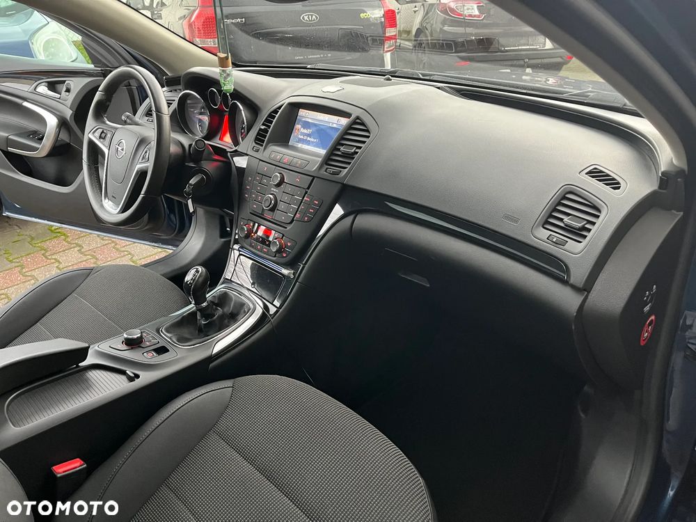 Opel Insignia - 15