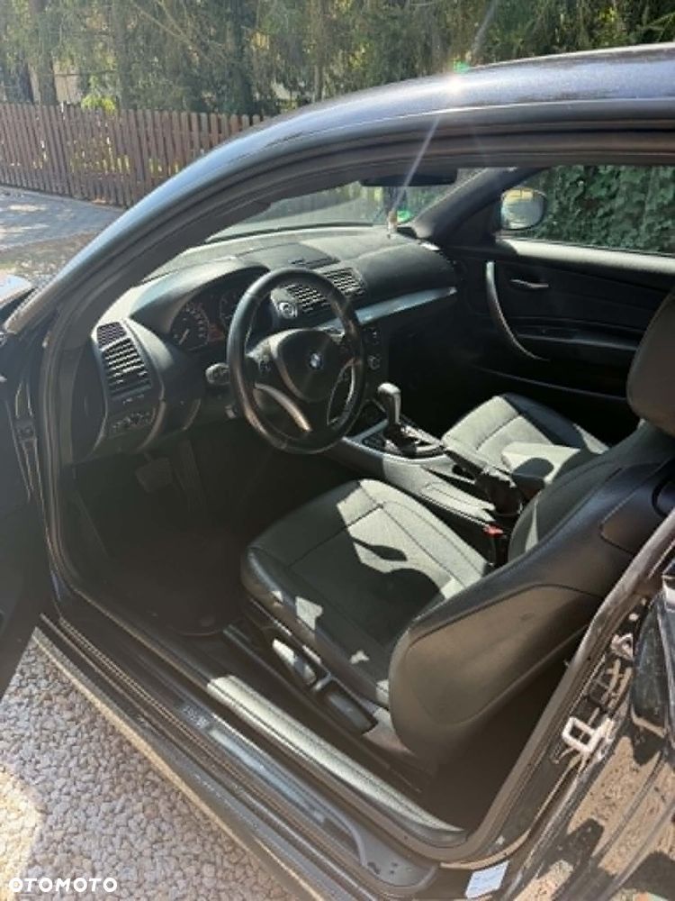 BMW Seria 1 118d DPF - 12