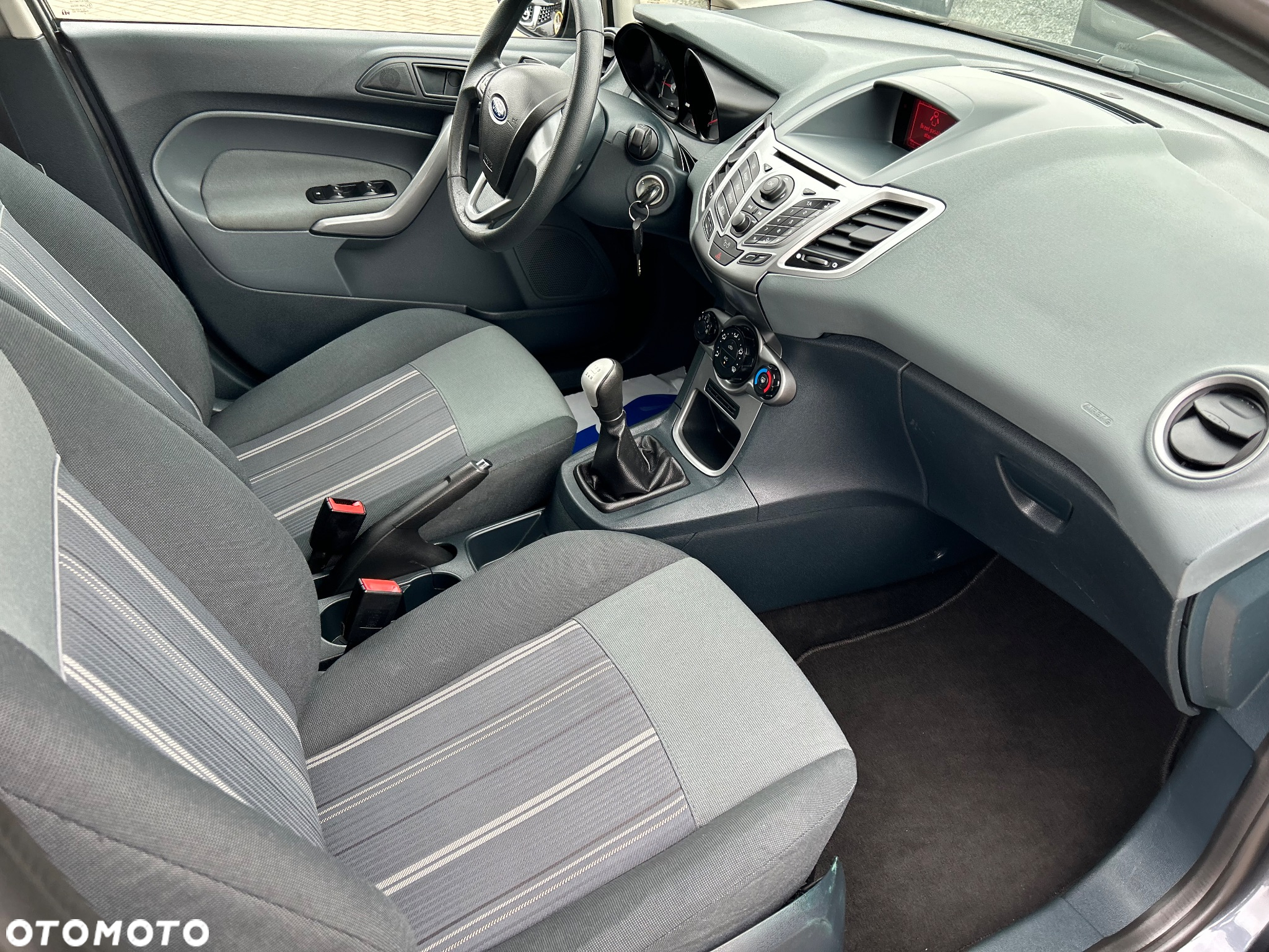 Ford Fiesta 1.25 Ambiente - 11