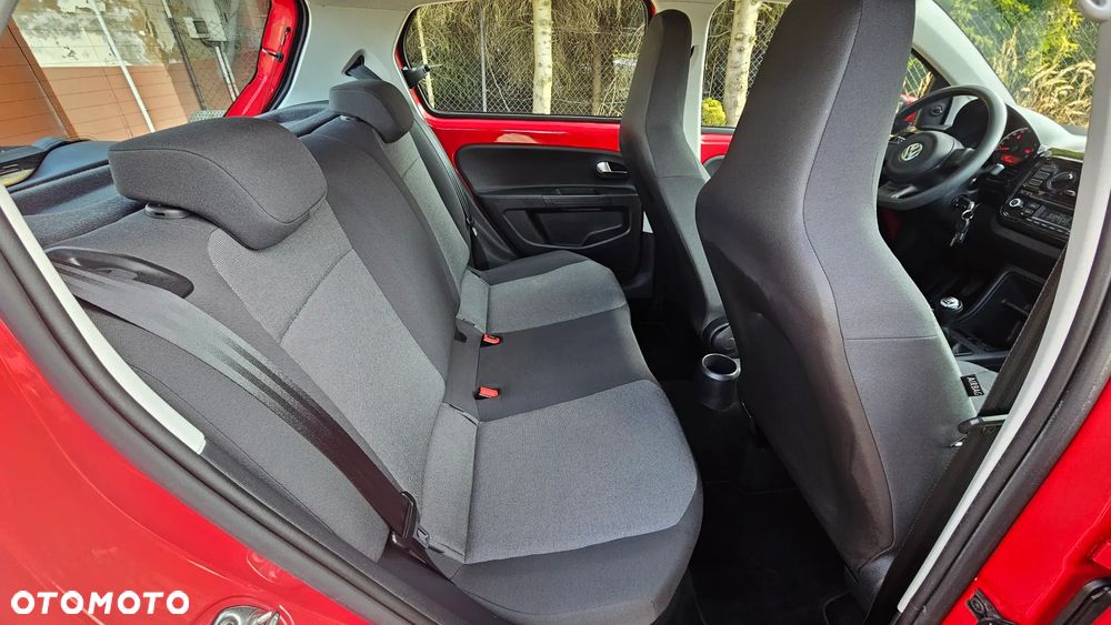 Volkswagen up! move - 19