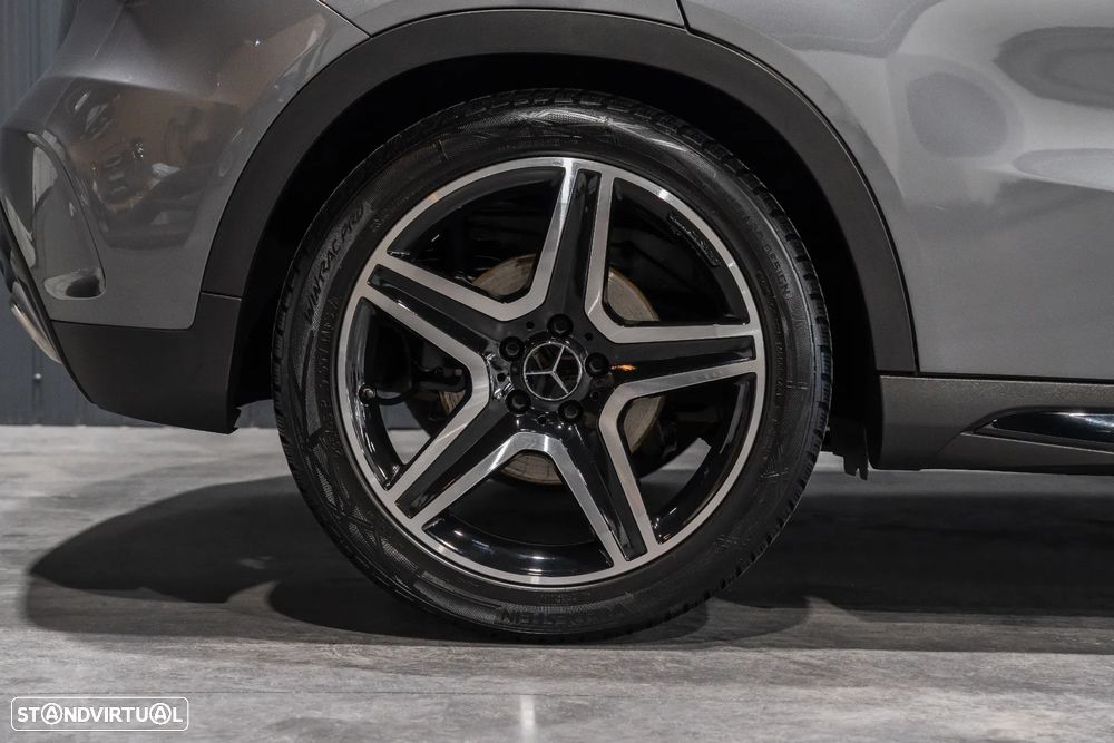 Mercedes-Benz GLA 180 AMG Line Aut. - 45