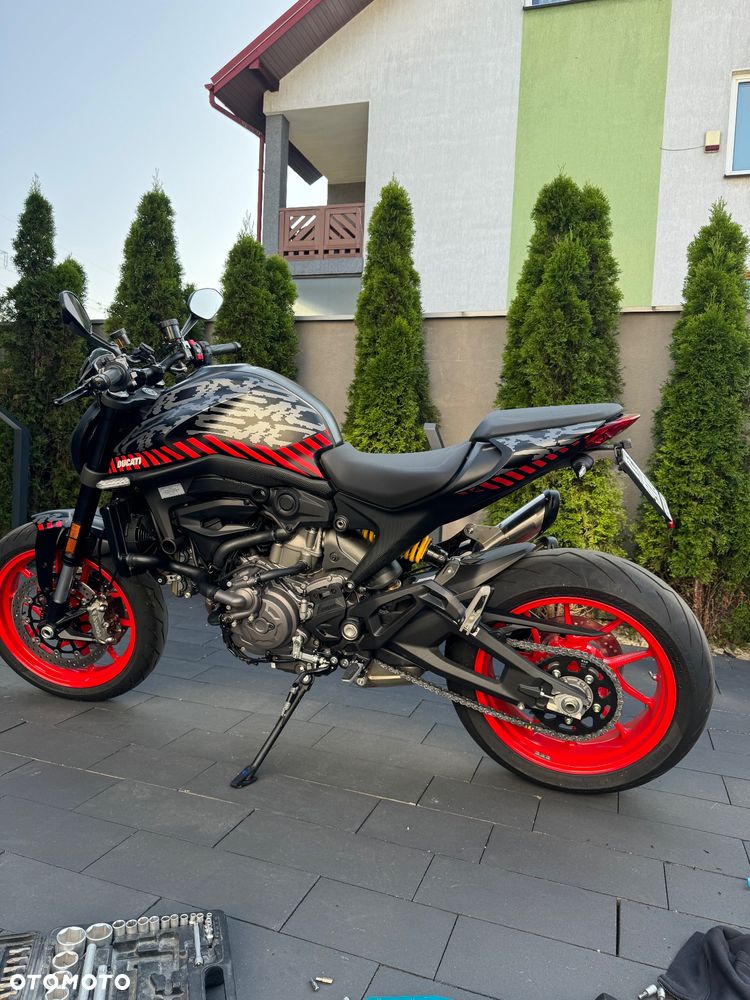 Ducati Monster - 1