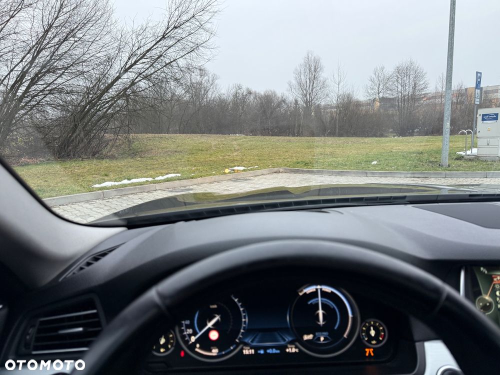 BMW Seria 5 525d Luxury Line - 29