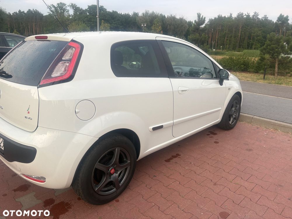 Fiat Punto Evo 1.4 16V Multiair Racing Start&Stop - 3