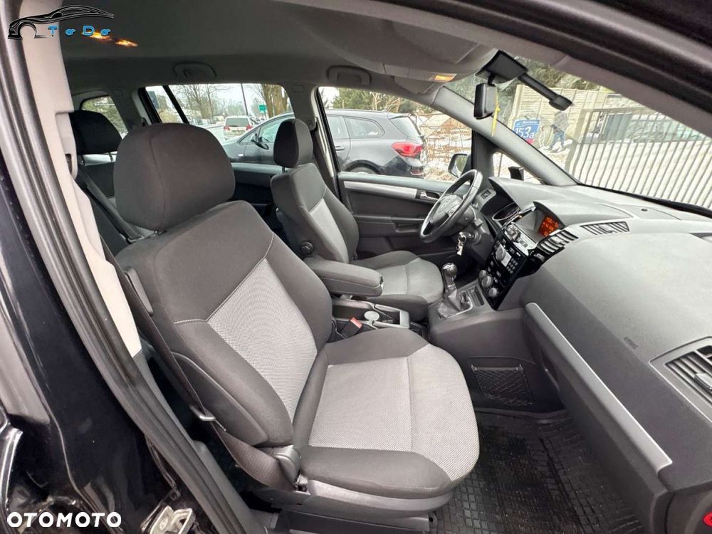 Opel Zafira 1.8 Cosmo - 17