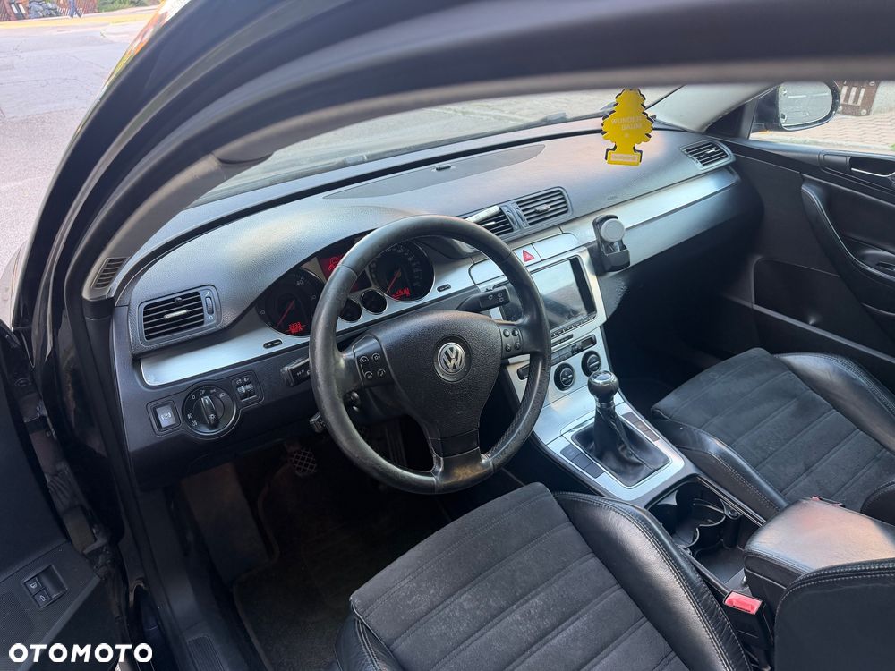 Volkswagen Passat 2.0 TDI DPF Highline - 7
