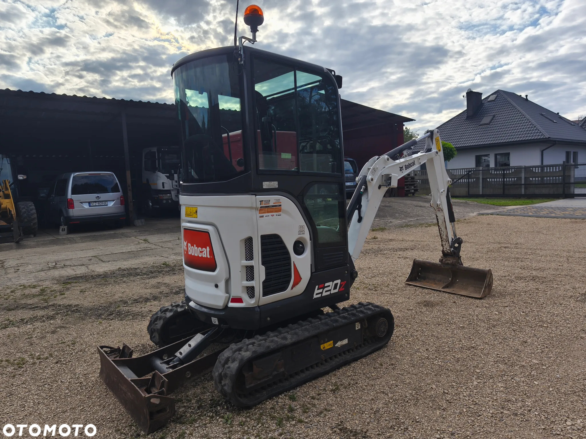 Bobcat E20 - 3