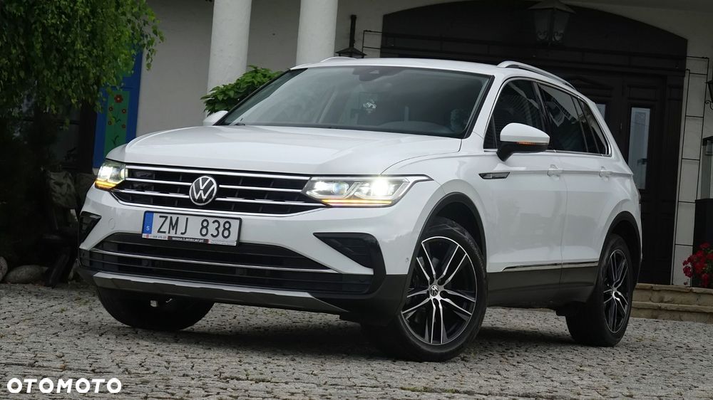 Volkswagen Tiguan - 1