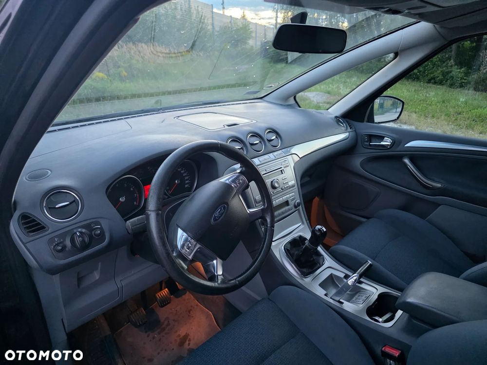 Ford S-Max - 10