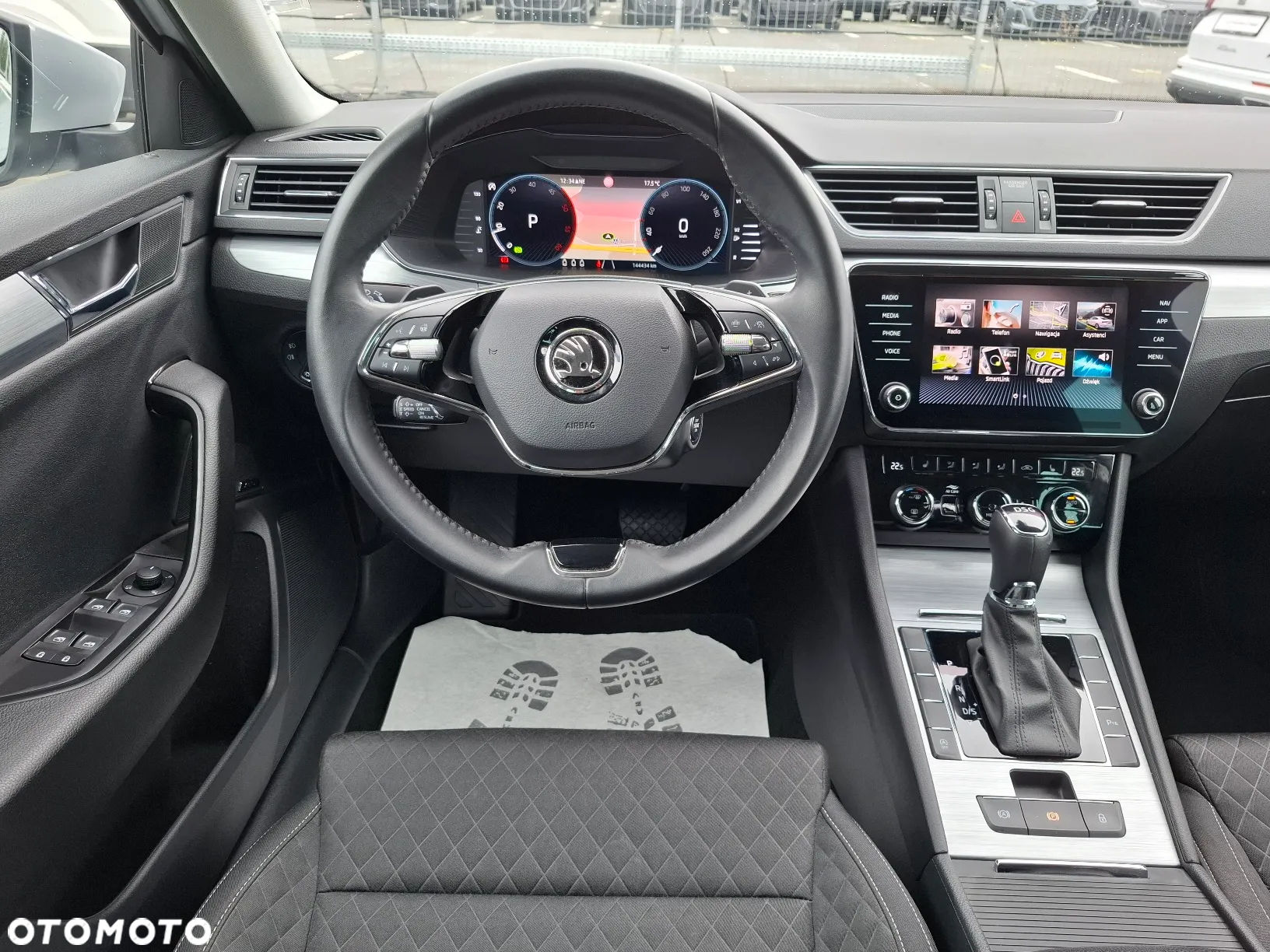 Skoda Superb Combi 2.0 TDI DSG Ambition - 17