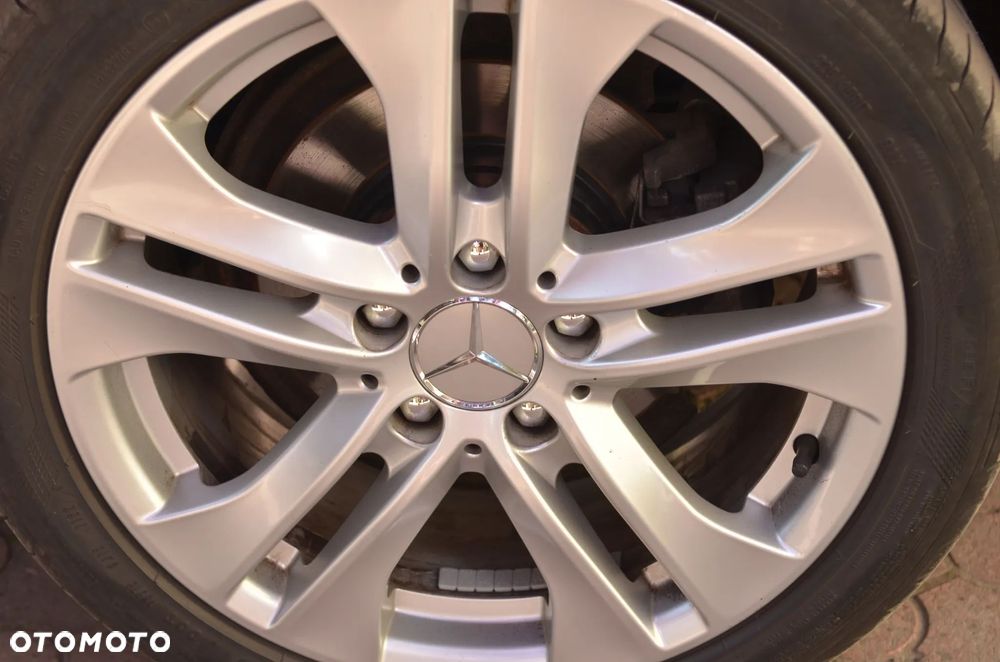 Mercedes-Benz Klasa C 180 CGI BlueEff Avantgarde - 12
