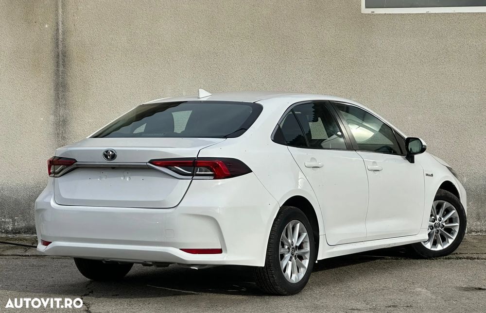 Toyota Corolla 1.8 Hybrid Business Edition - 3