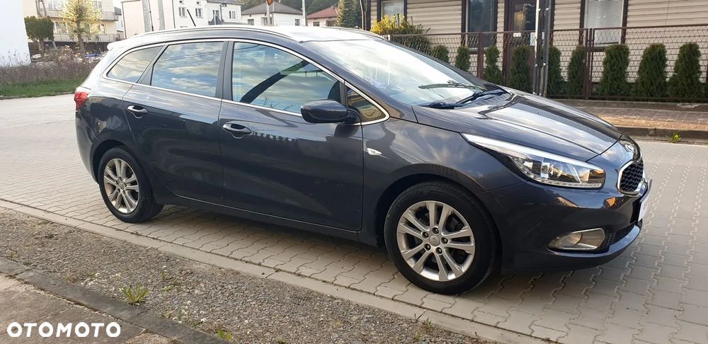 Kia Ceed 1.6 GDI ISG Spirit - 4