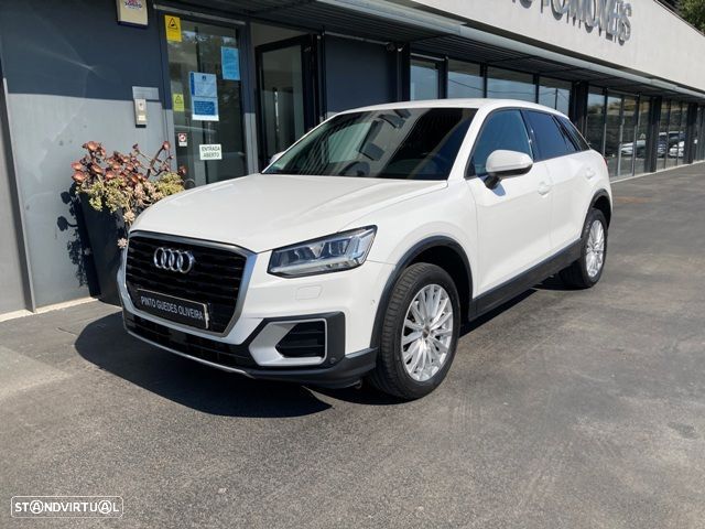 Audi Q2 30 TFSI Design - 1