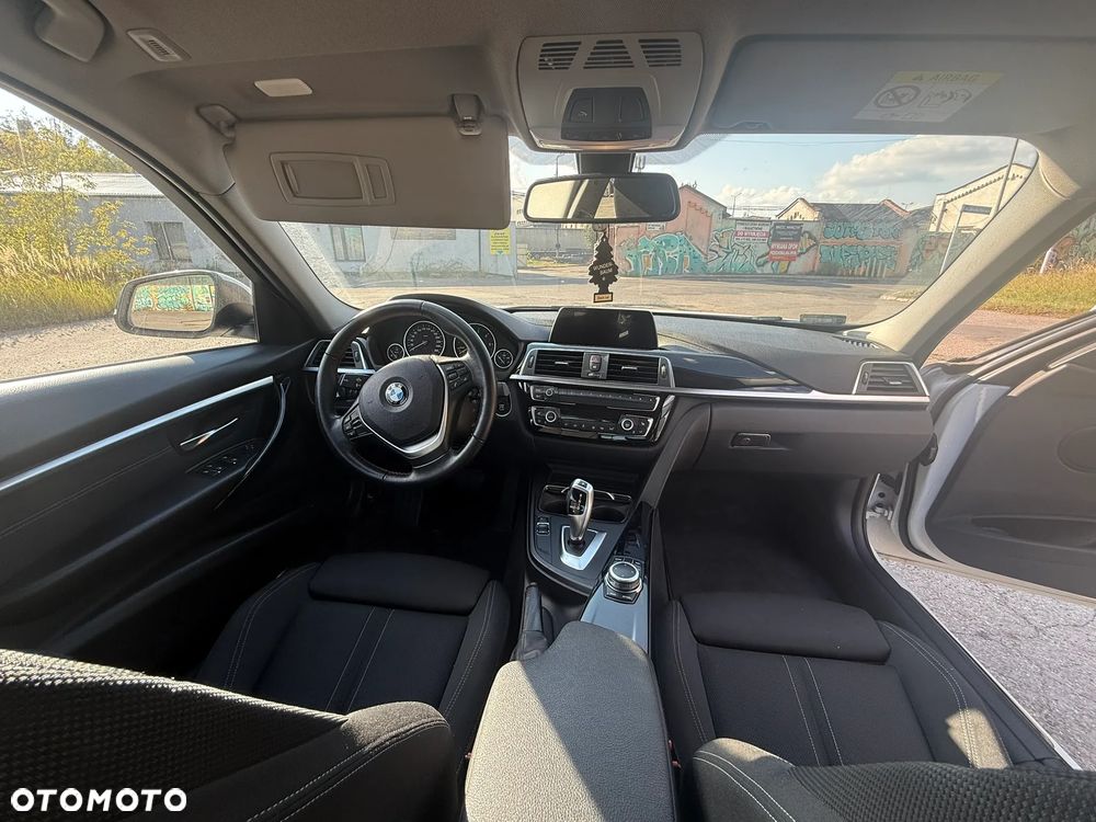 BMW Seria 3 318d - 12