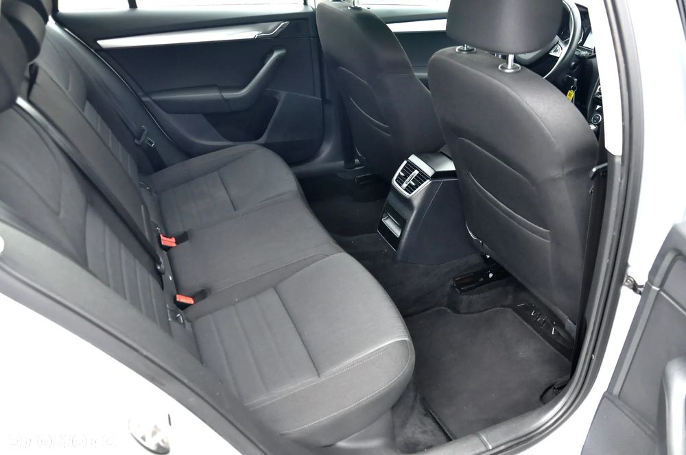 Skoda Octavia 1.8 TSI Style DSG - 33