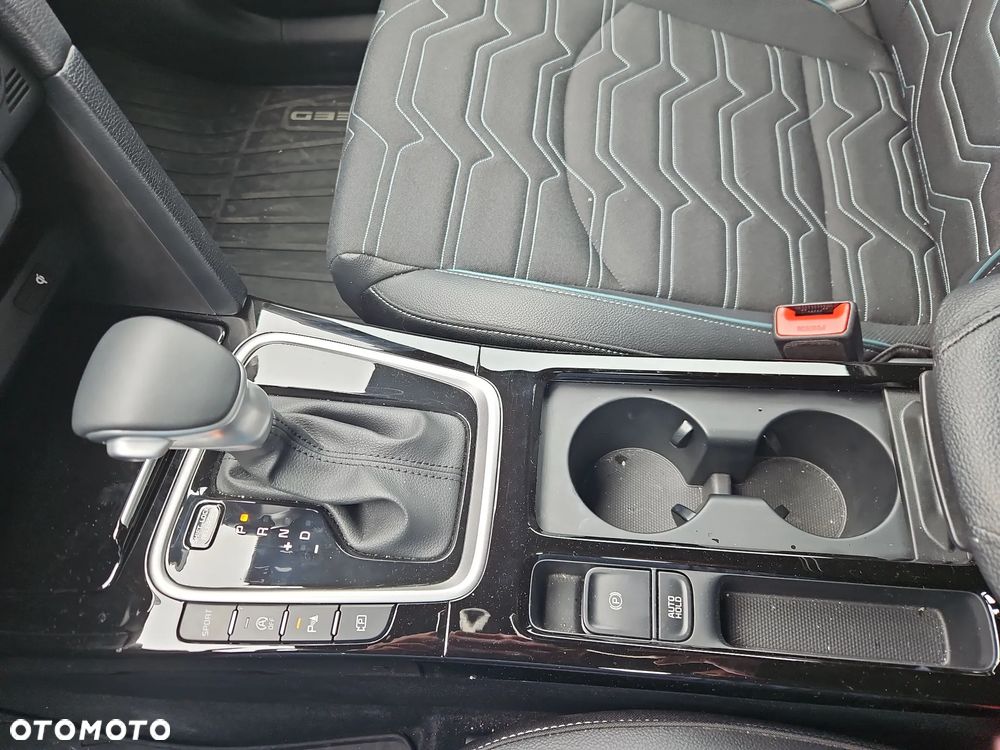 Kia XCeed 1.6 T-GDI Tribute DCT - 13