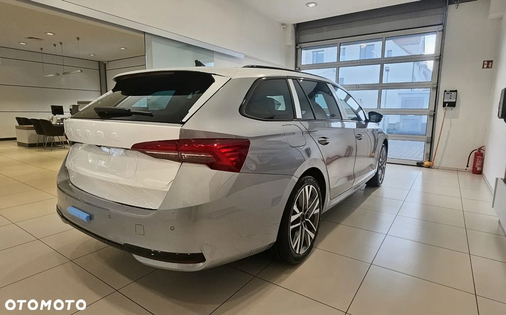 Skoda Octavia 1.5 TSI mHEV Sportline DSG - 5