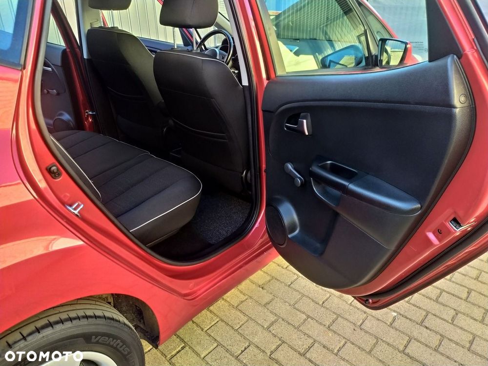 Kia Venga 1.6 CVVT Automatik Dream Team Edition - 24