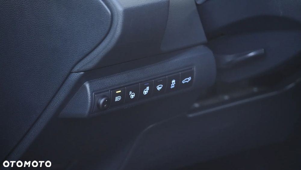 Toyota Corolla 2.0 Hybrid Executive - 10