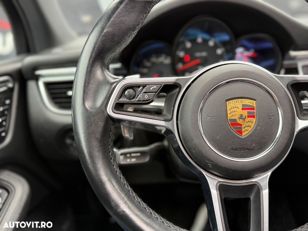 Porsche Macan - 5