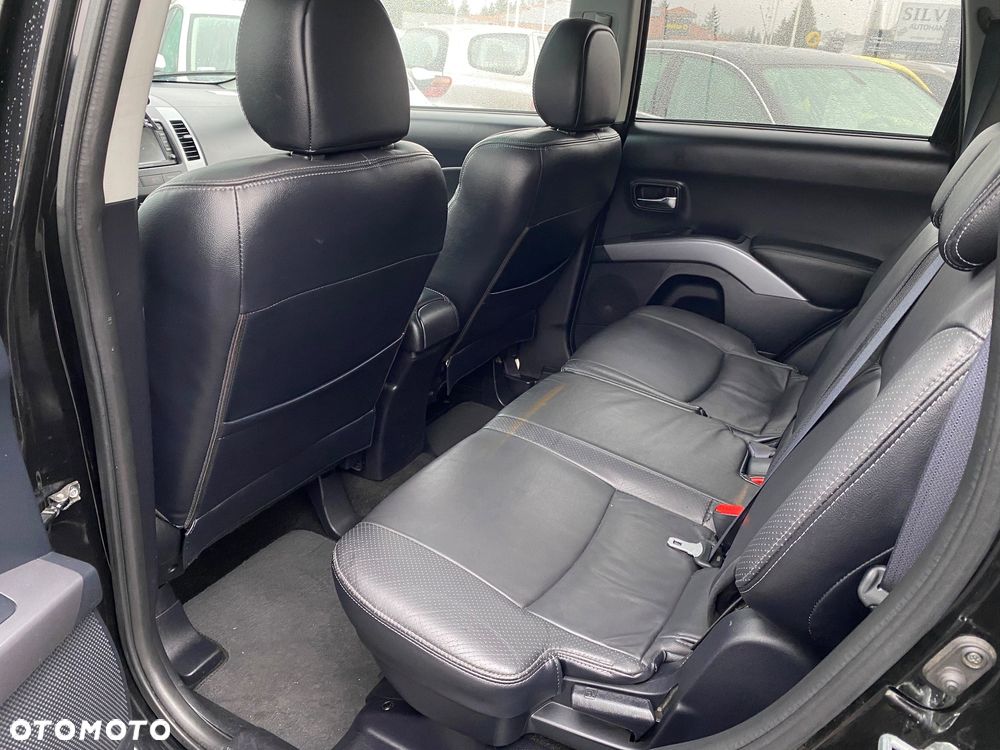 Mitsubishi Outlander 2.0 DID Instyle NAVI - 6