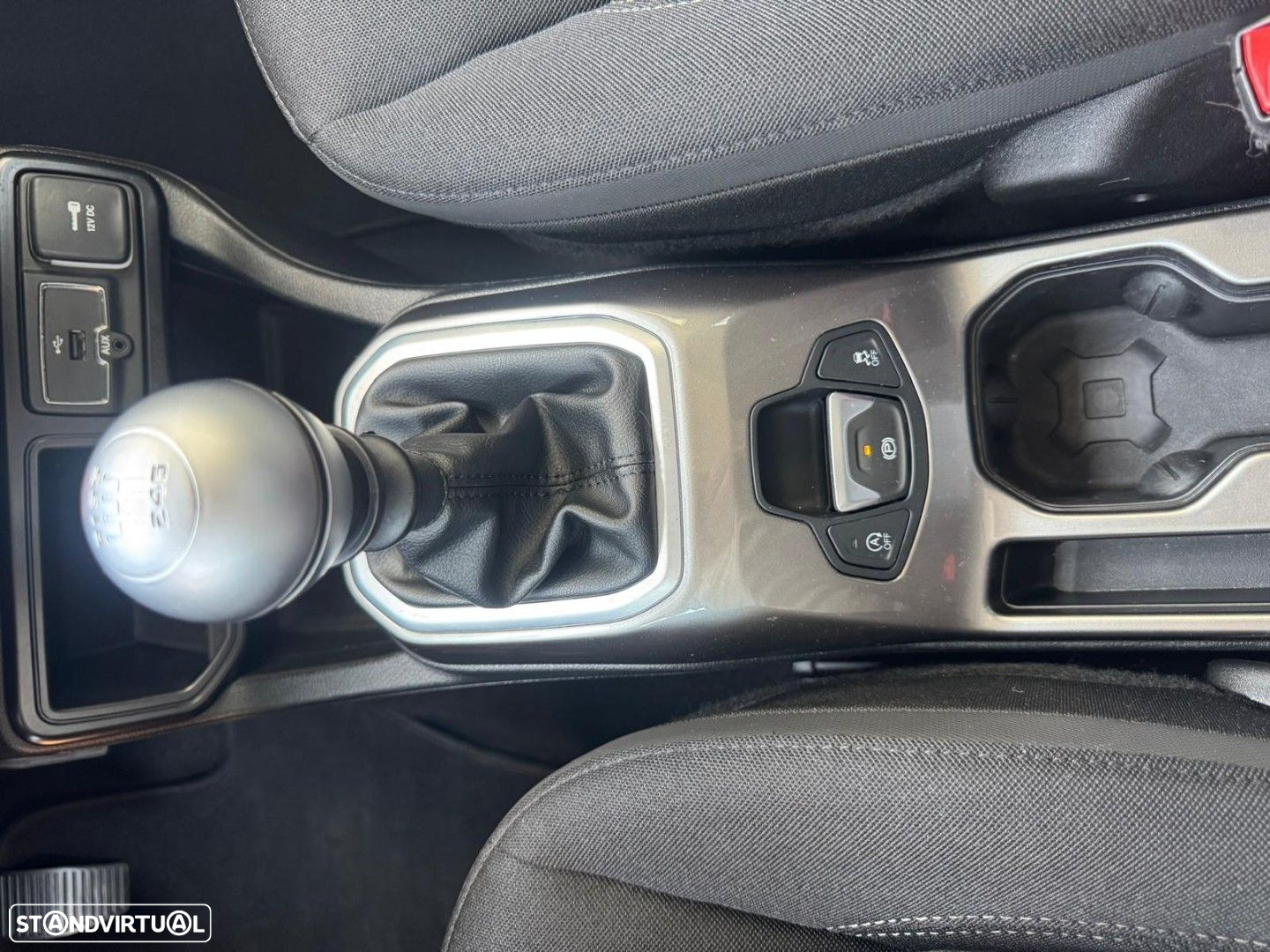 Jeep Renegade 1.0 T Limited - 10